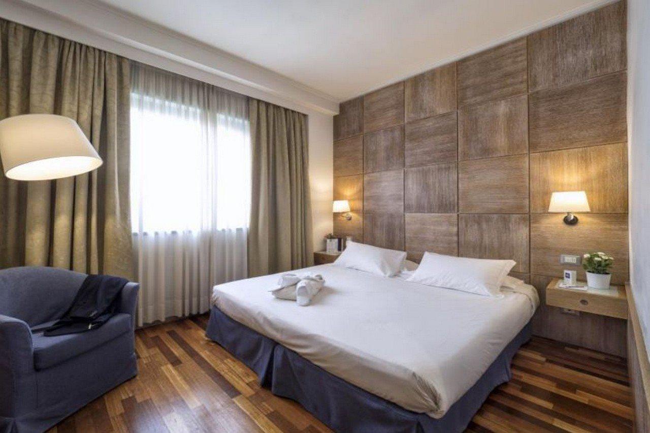 Ih Hotels Firenze Business Scandicci Bagian luar foto