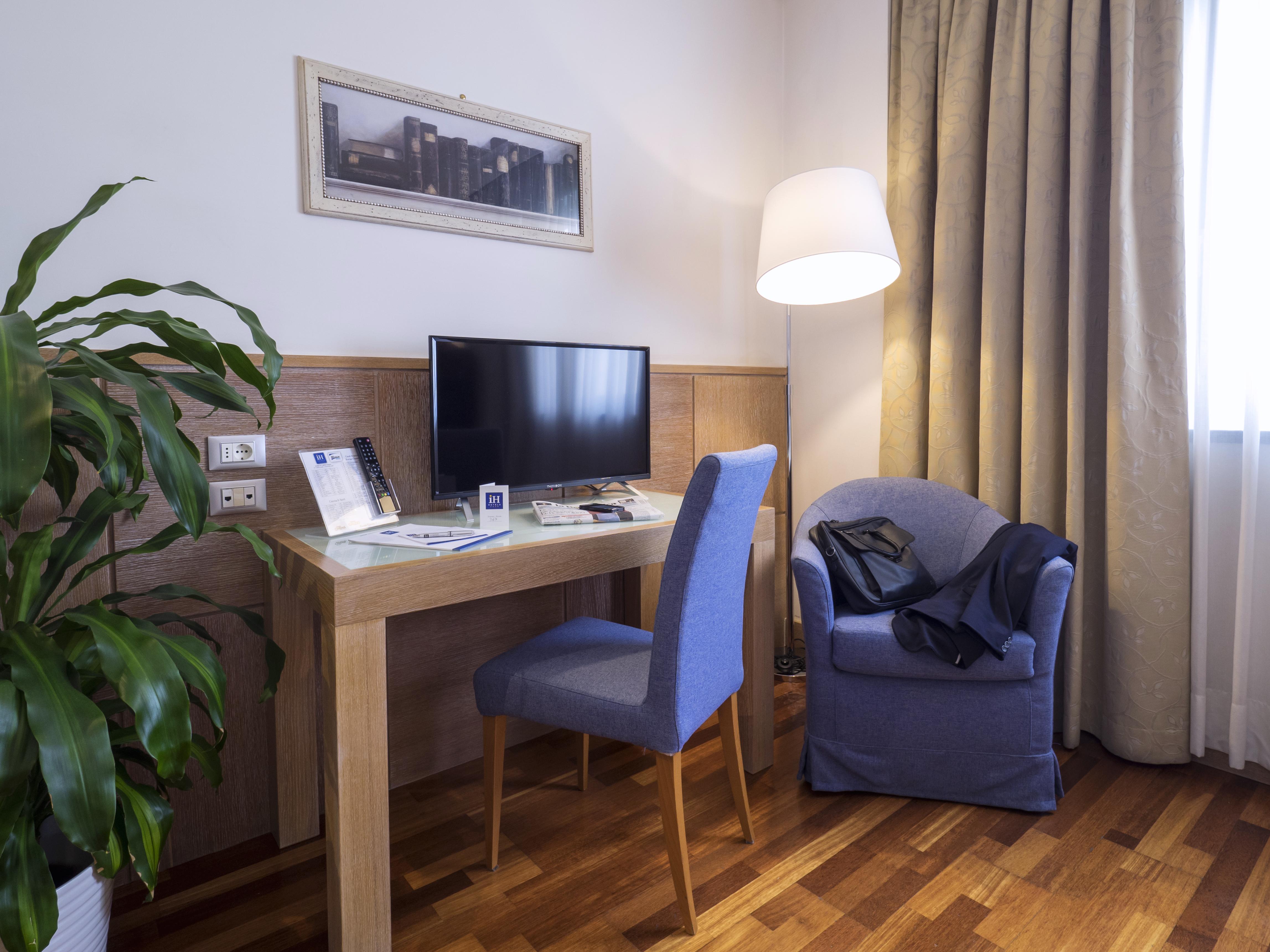 Ih Hotels Firenze Business Scandicci Bagian luar foto