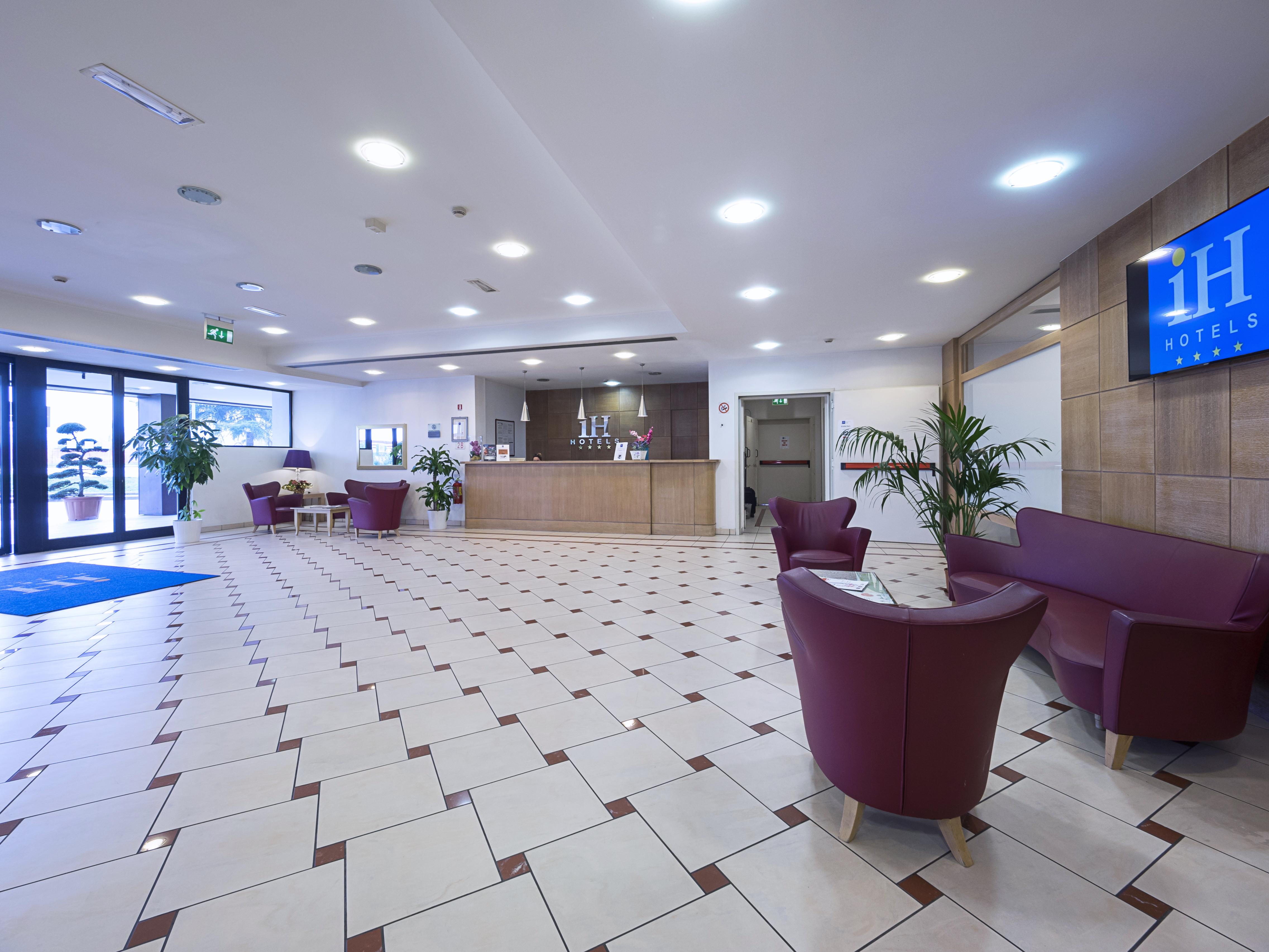 Ih Hotels Firenze Business Scandicci Bagian luar foto