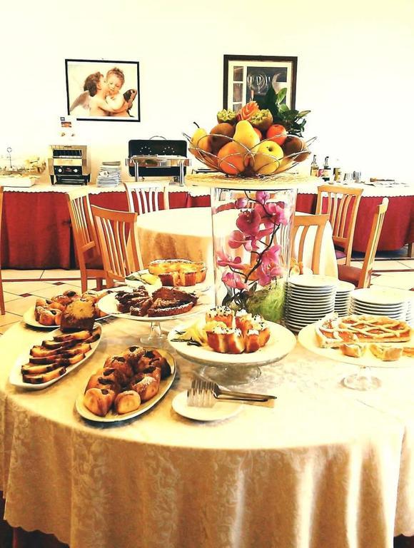 Ih Hotels Firenze Business Scandicci Bagian luar foto