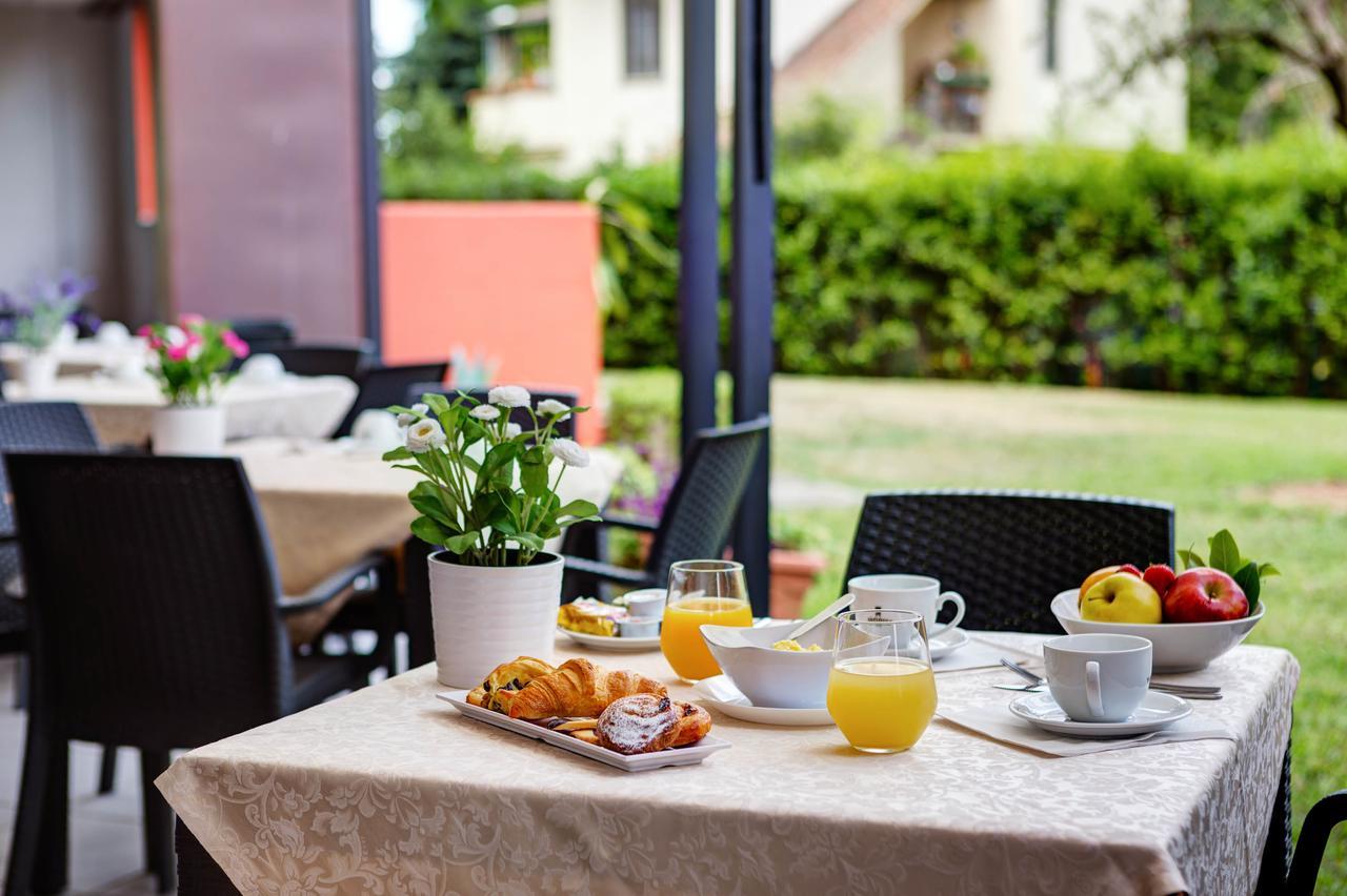 Ih Hotels Firenze Business Scandicci Bagian luar foto