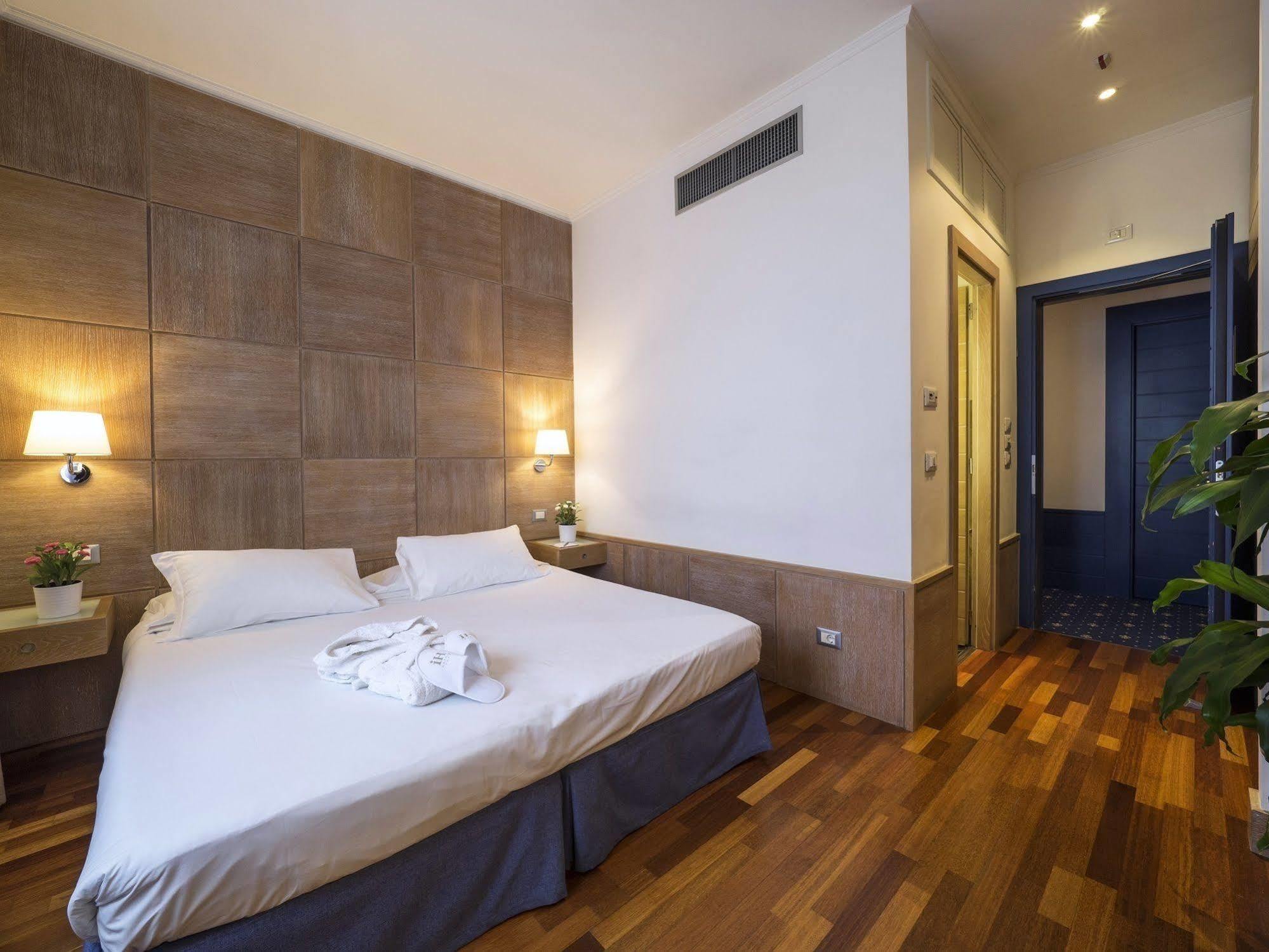 Ih Hotels Firenze Business Scandicci Bagian luar foto